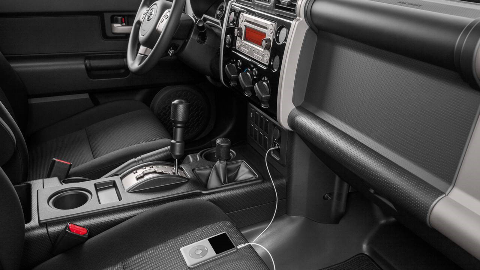 2014 Toyota FJ Cruiser 4.0L V6 Interior 004