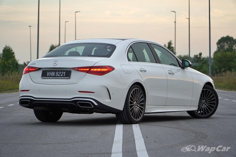 Review: 2022 (W206) Mercedes-Benz C-Class – More than just the badge,  comfort is back!