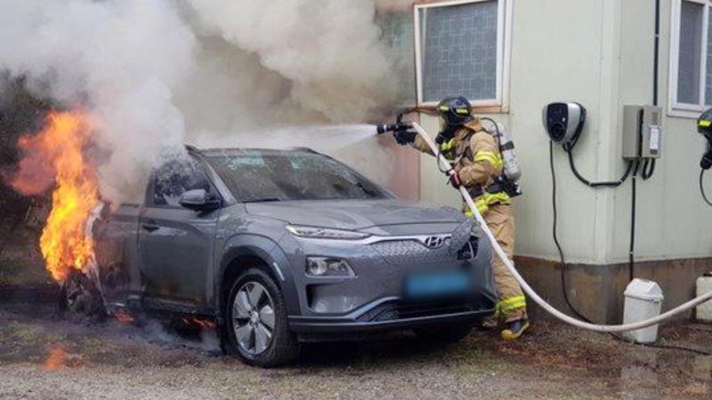 ICE cars have 4x higher fire risk than EVs but fire fighters say EV fires are more dangerous, here's why 03