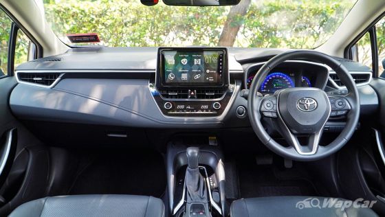 2020 Toyota Corolla Altis 1.8E Interior 001