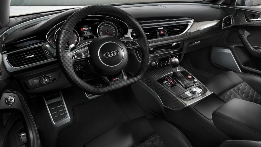 2020 Audi RS6 Avant Interior 001