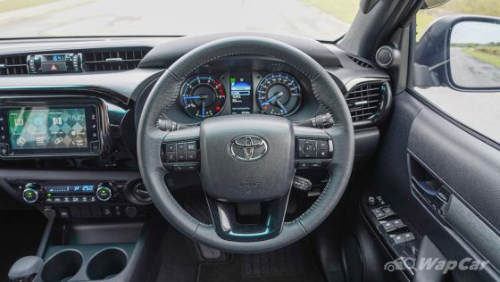 2020 Toyota Hilux Double Cab 2.8 Rogue AT 4X4 Interior 002
