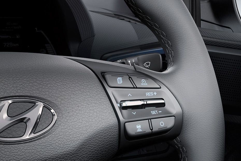 Hyundai Ioniq (2018) Interior 004