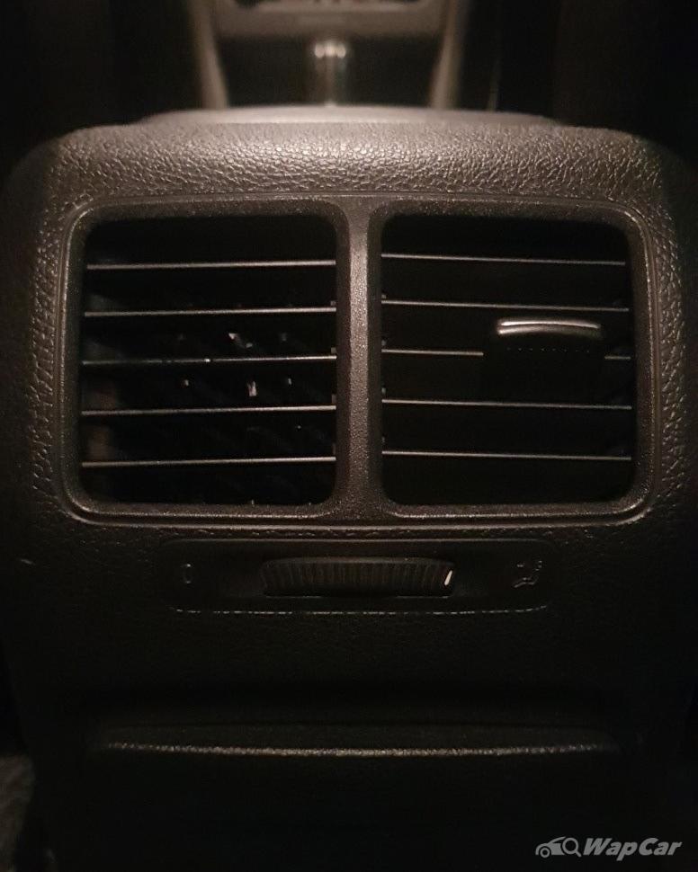 rear air condition vent of Volkswagen Golf GTI