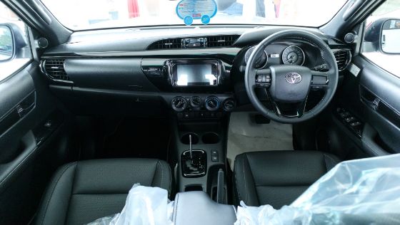 2018 Toyota Hilux Double Cab 2.4 L-Edition AT 4x4 Interior 001