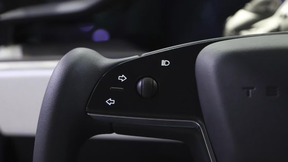 2022 Tesla Model X AWD Interior 007