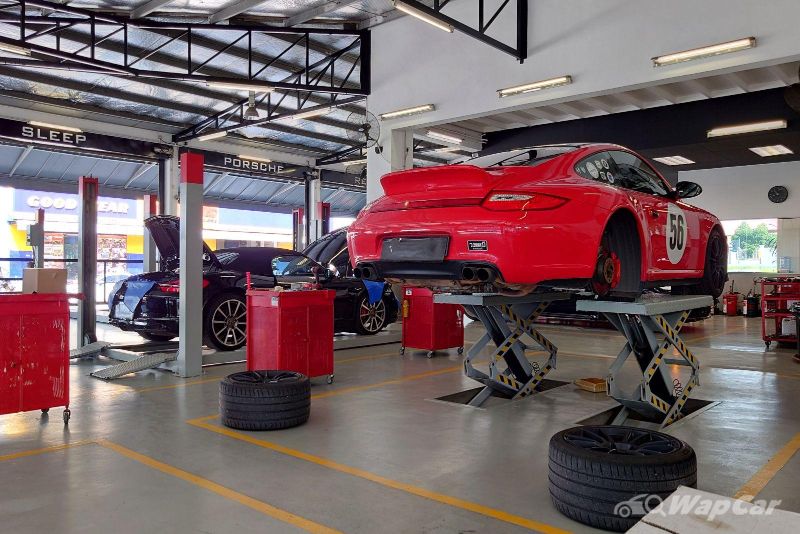 RM 330k buys you the last combustion-engine Porsche 718 Boxster/Cayman, what's the catch? 10