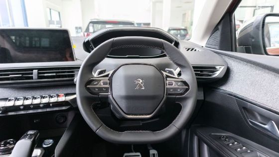 2019 Peugeot 3008 THP Plus Allure Interior 005