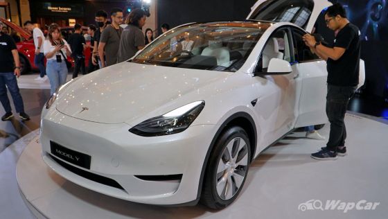 2023 Tesla Model Y Rear-Wheel Drive Exterior 001