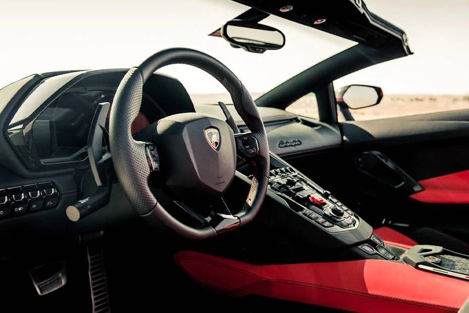 Lamborghini Aventador (2017) Interior 001