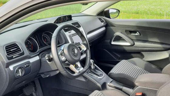 2021 Volkswagen Scirocco 2.0TSI Interior 002