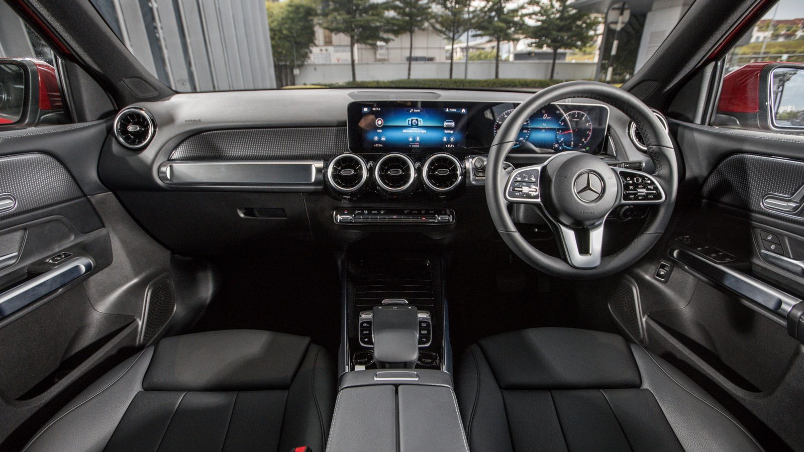 2020 Mercedes-Benz GLB 200 Progressive Line Interior 001