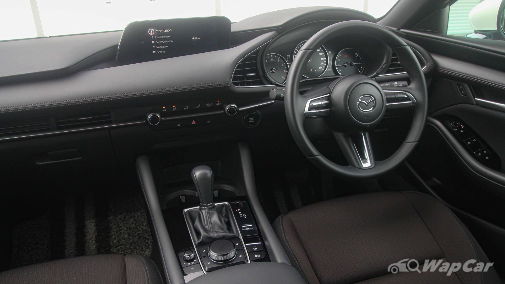 2019 Mazda 3 Liftback 1.5 SkyActiv Interior 001
