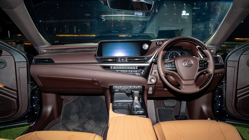 2019 Lexus ES 250 Luxury Interior 001