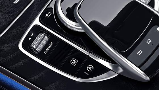 Mercedes-Benz GLC Coupe (2019) Interior 006