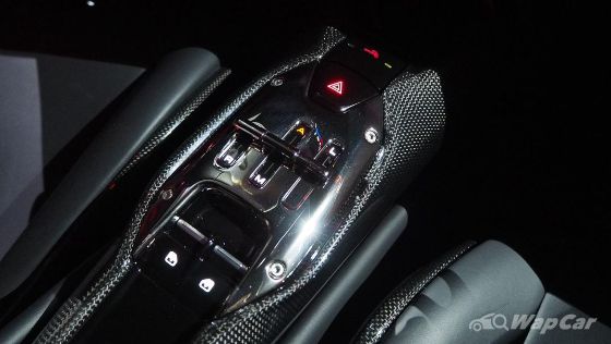 2022 Ferrari 296 GTB V6 Interior 005