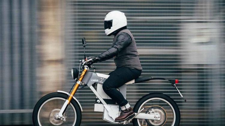 31 % penunggang 'gantung helmet' jika enjin motosikal diganti elektrik dari petrol!