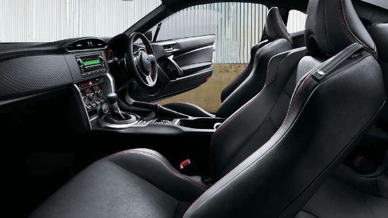 Subaru BRZ (2017) Interior 005