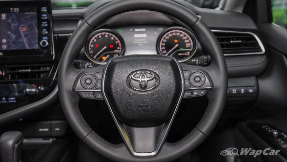 2022 Toyota Camry 2.5V Interior 003