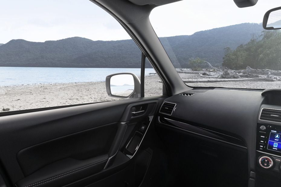 Subaru Forester (2018) Interior 005