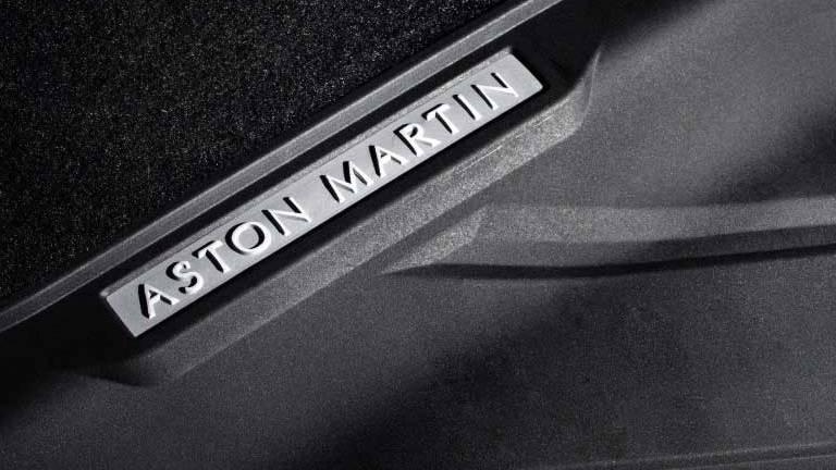 Aston Martin DBS Superleggera (2019) Interior 004