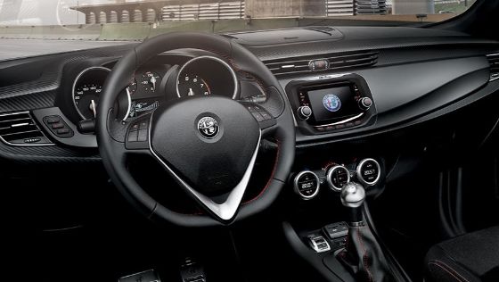 Alfa Romeo Giulietta (2019) Interior 001