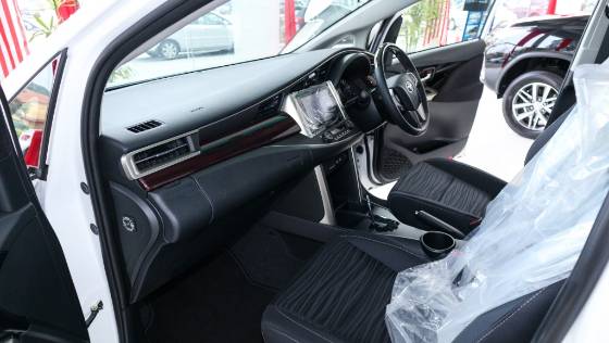 2018 Toyota Innova 2.0G (A) Interior 003