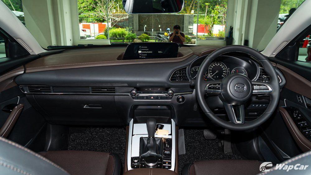 2019 Mazda 3 Sedan 2.0 SkyActiv High Plus Interior 001