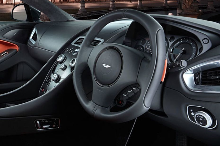 Aston Martin Vanquish (2018) Interior 002