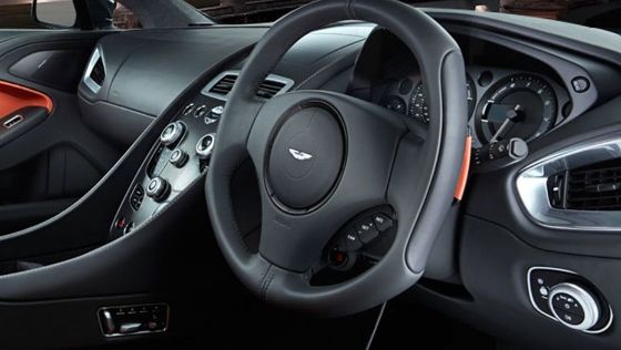 Aston Martin Vanquish (2018) Interior 002