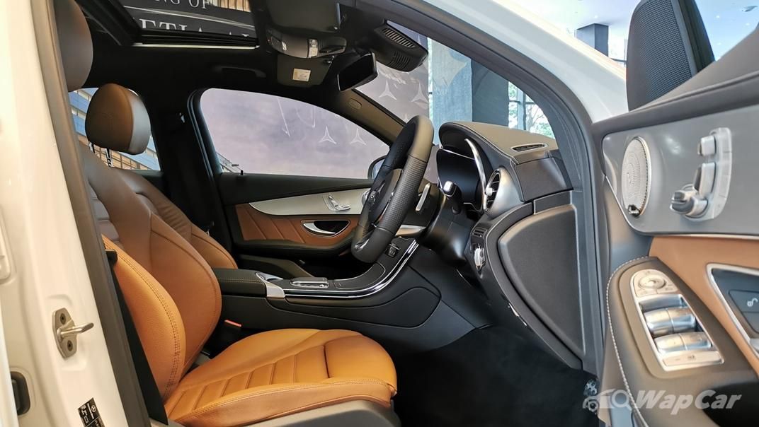 2022 Mercedes-Benz GLC Coupe 300e Interior 005