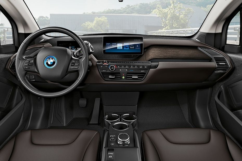 BMW i3s (2019) Interior 001