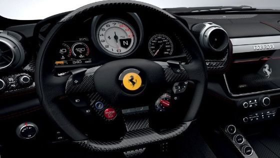 Ferrari GTC4Lusso T (2017) Interior 002