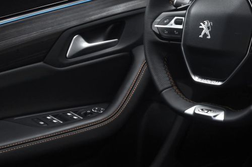 Peugeot 508 GT (2019) Interior 005