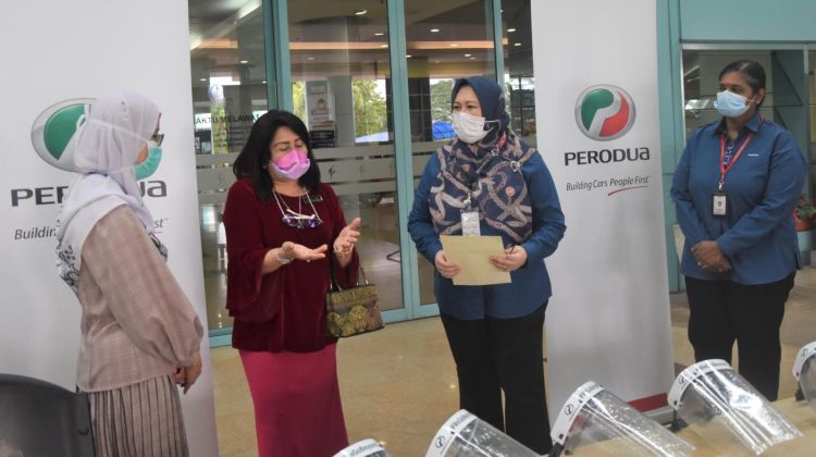 Perodua contributes RM 80k worth of medical equipment to Sungai Buloh Hospital