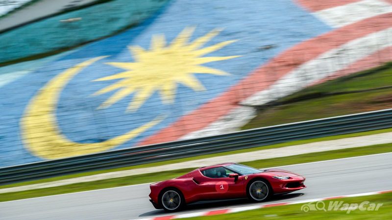 This is how you make loyalists of the brand: 2022 Ferrari 296 GTB tested around Sepang! 06