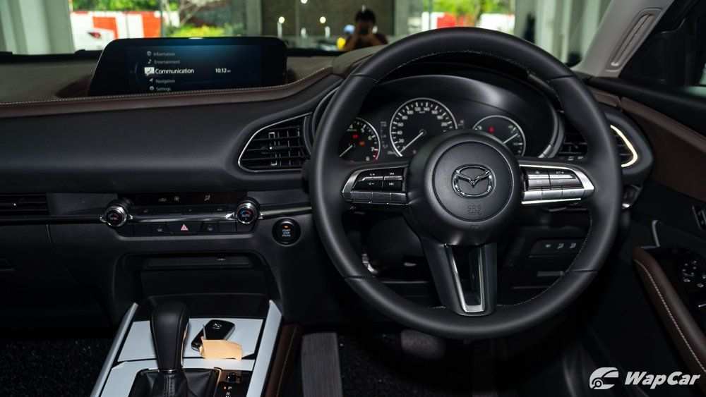 2019 Mazda 3 Sedan 2.0 SkyActiv High Plus Interior 003
