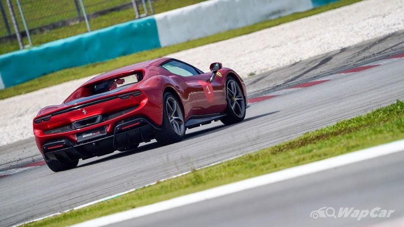 This is how you make loyalists of the brand: 2022 Ferrari 296 GTB tested around Sepang! 17