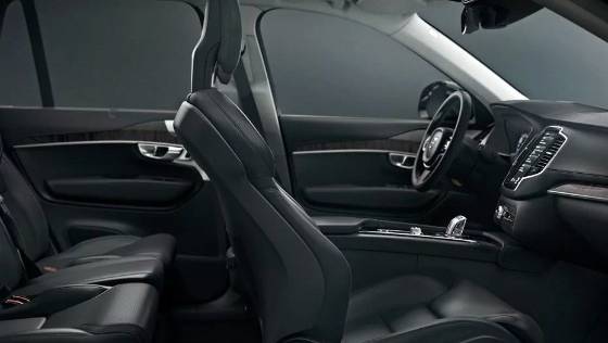 Volvo XC90 (2018) Interior 010