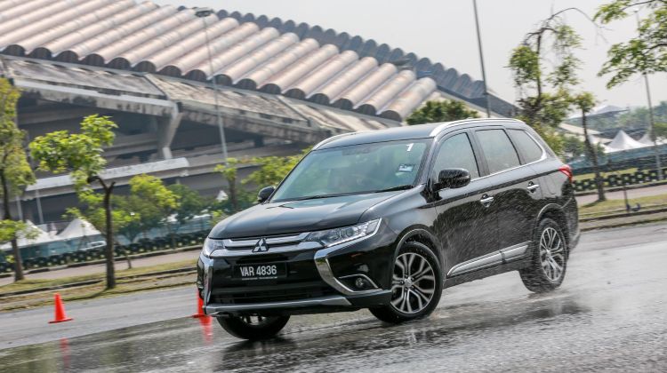 Pros and Cons: Mitsubishi Outlander - Love the comfort, but is it good enough to beat the CR-V and CX-5?