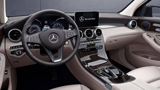 Mercedes-Benz GLC Coupe (2019) Interior 001