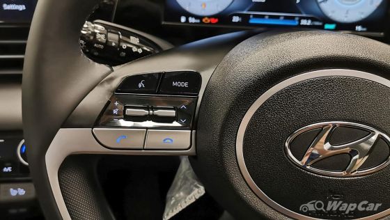 2021 Hyundai Elantra Premium Interior 008