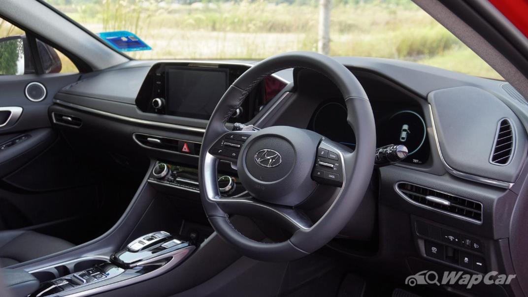 2020 Hyundai Sonata 2.5 Premium Interior 002