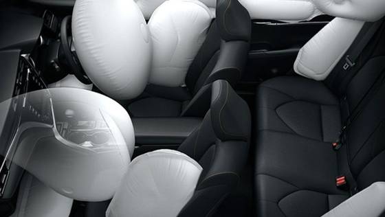 Toyota Camry (2019) Interior 014