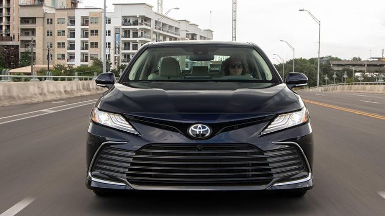 Coming to Malaysia, can the 2021 Toyota Camry facelift beat the Accord?
