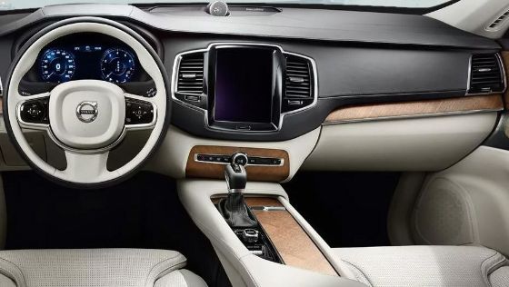 Volvo XC90 (2018) Interior 001