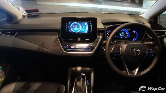 2019 Toyota Corolla Altis 1.8E Interior 002