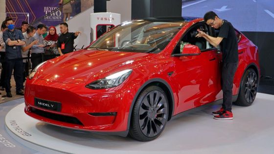 2023 Tesla Model Y Performance Exterior 001