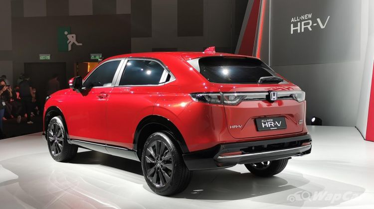 Baik beli Honda HR-V RS e:HEV atau Toyota Corolla Cross Hybrid? SUV hybrid RM 140k!
