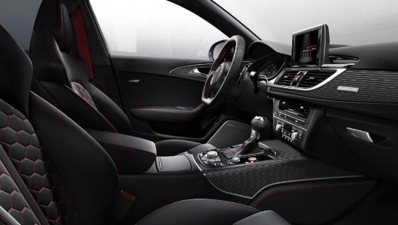 2020 Audi RS6 Avant Interior 004
